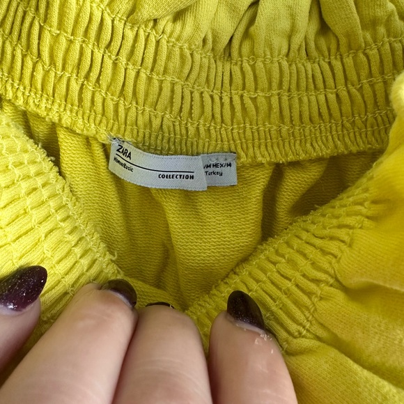 Zara Vibrant Yellow Ruffle Top - Picture 2 of 3